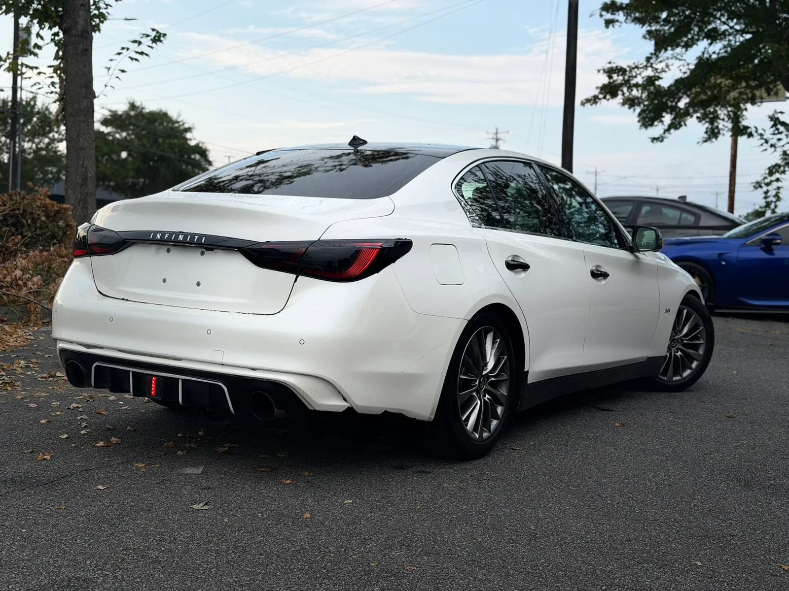 Used 2018 INFINITI Q50 Luxe w/ Sensory Package (Luxe) AWD/4WD image 4
