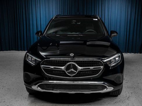Certified 2026 Mercedes-Benz GLC 300 image 2