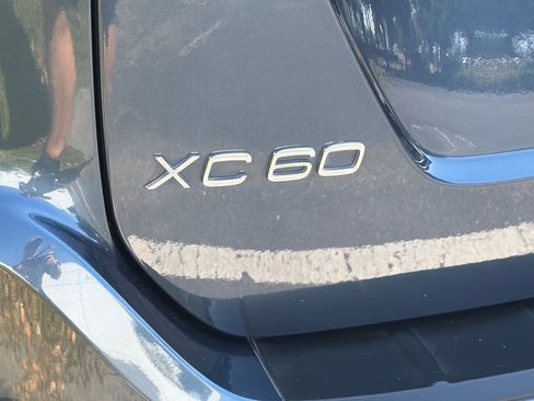 Used 2010 Volvo XC60 T6 AWD/4WD image 36