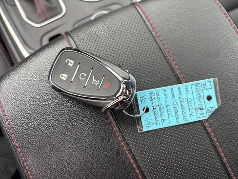 Used 2024 Chevrolet Traverse RS AWD/4WD image 39