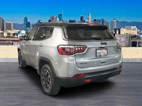 Used 2020 Jeep Compass Trailhawk image 5