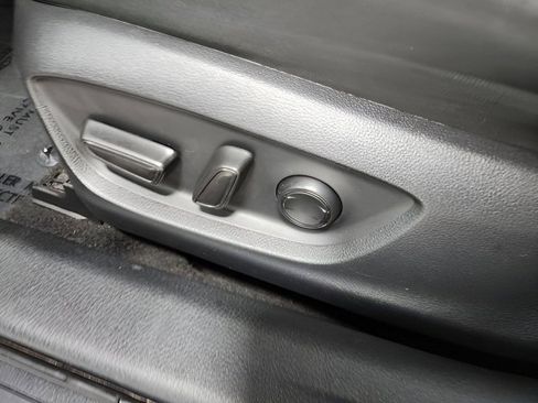 Used 2020 Toyota Camry LE image 22