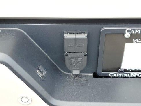 New 2026 GMC Sierra 1500 AT4 w/ Technology Package AWD/4WD image 7