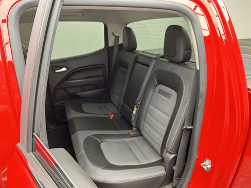 Used 2015 GMC Canyon SLE AWD/4WD image 11