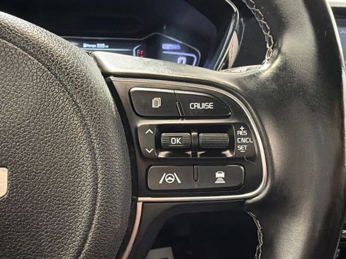 Used 2022 Kia Niro EX FWD image 28