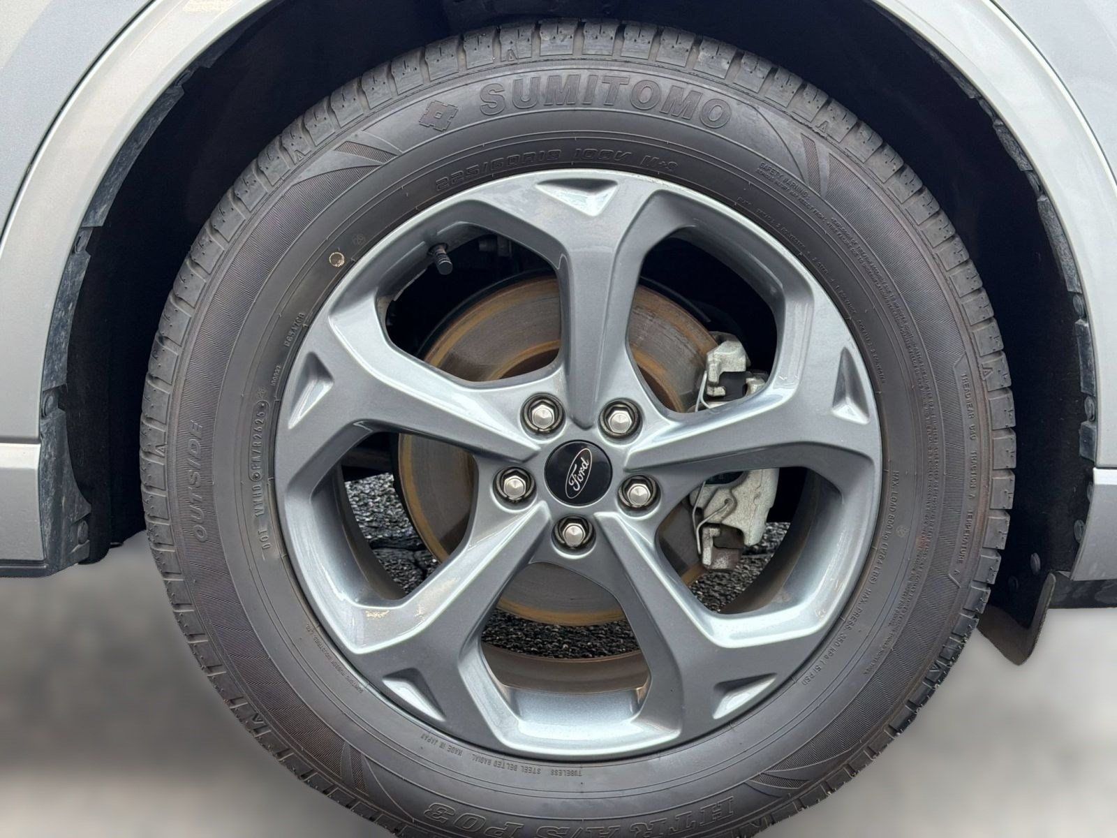 Used 2024 Ford Escape ST-Line w/ Cold Weather Package FWD image 13