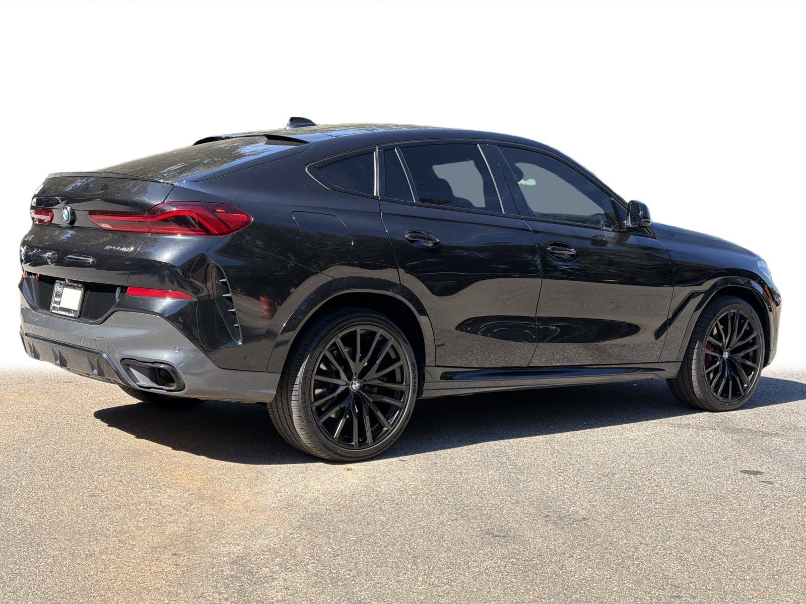 Used 2022 BMW X6 xDrive40i w/ M Sport Package AWD/4WD image 31