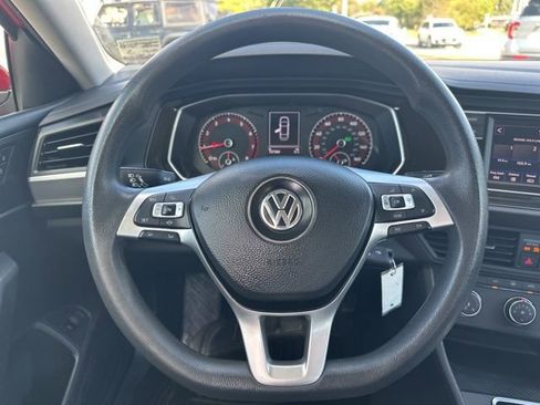 Used 2019 Volkswagen Jetta S image 17