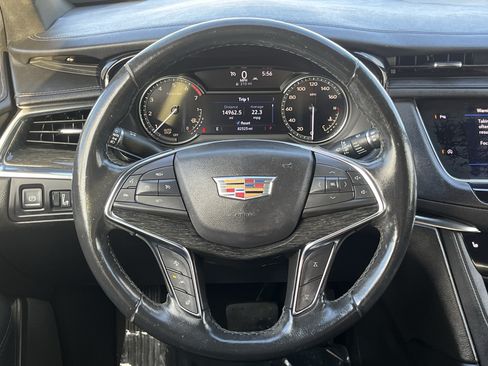 Used 2021 Cadillac XT5 Premium Luxury FWD image 17