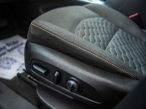 Used 2018 Chevrolet Equinox LT AWD/4WD image 33