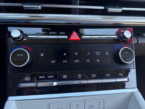 Used 2024 Hyundai Santa Fe SEL image 32