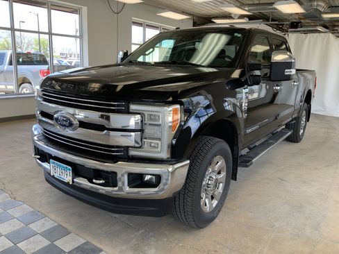 Used 2017 Ford F350 Lariat w/ Lariat Ultimate Package AWD/4WD image 4