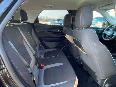 Used 2025 Chevrolet TrailBlazer LT image 16