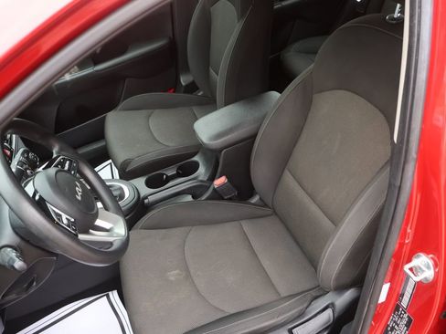Used 2024 Kia Forte LXS FWD image 17