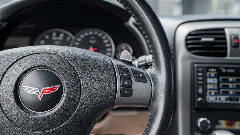 Used 2007 Chevrolet Corvette Coupe w/ Preferred Equipment Group RWD image 30