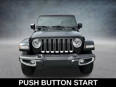 Used 2022 Jeep Wrangler Unlimited Sahara AWD/4WD image 8