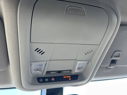 Used 2018 GMC Terrain SLE image 20