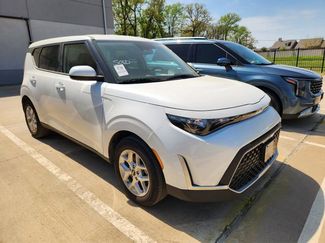 Certified 2025 Kia Soul LX video 1