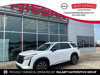 New 2026 Nissan Pathfinder Platinum w/ Accent Package