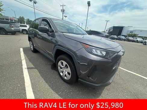 Used 2022 Toyota RAV4 LE FWD image 6