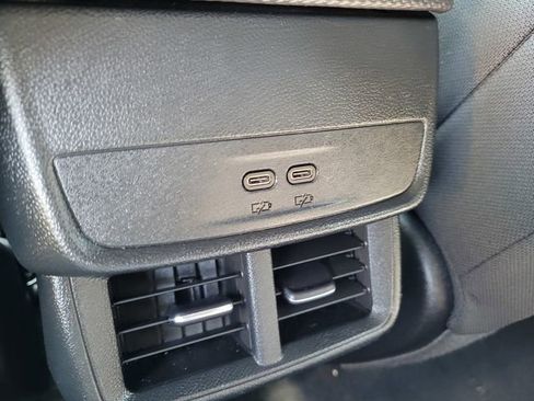 Used 2025 Chevrolet Equinox LT image 10