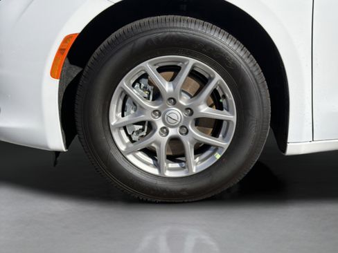 New 2026 Chrysler Voyager LX FWD image 37
