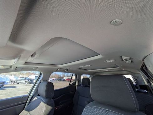 Used 2023 GMC Acadia SLE w/ Driver Convenience Package image 28