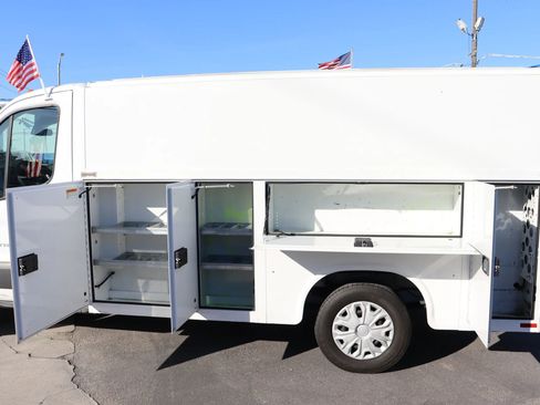 Used 2018 Ford Transit 350 138 w/ Interior Upgrade Package image 9