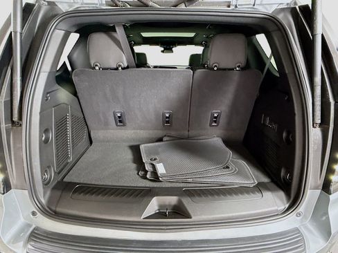 Used 2025 Chevrolet Tahoe LT w/ Comfort Package image 27