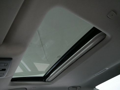 Used 2020 Nissan Altima 2.0 Platinum image 31