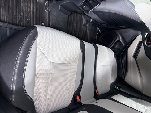 Used 2020 Subaru Forester AWD/4WD image 18