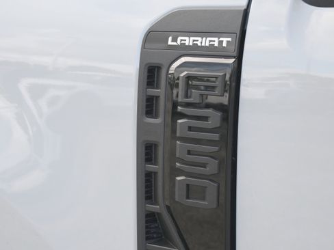 New 2026 Ford F250 Lariat w/ Black Appearance Package AWD/4WD image 12