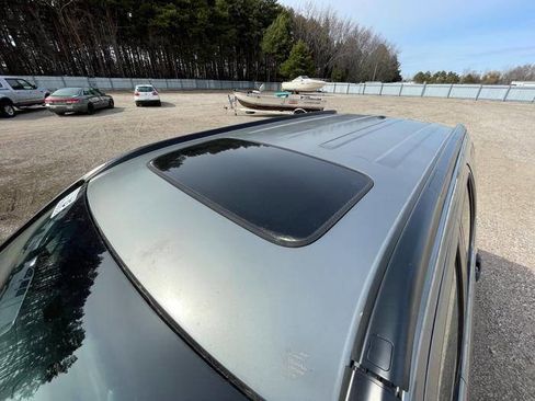 Used 2005 Honda CR-V EX image 10