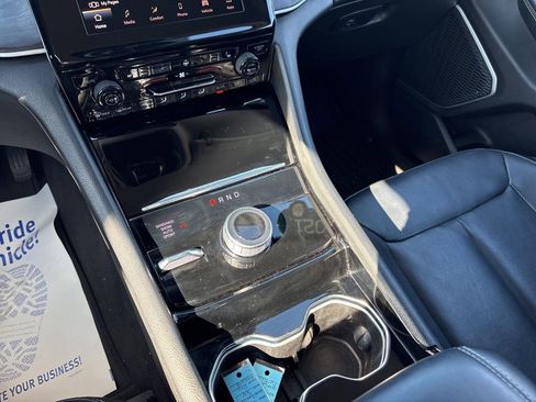 Used 2021 Jeep Grand Cherokee L Limited image 44