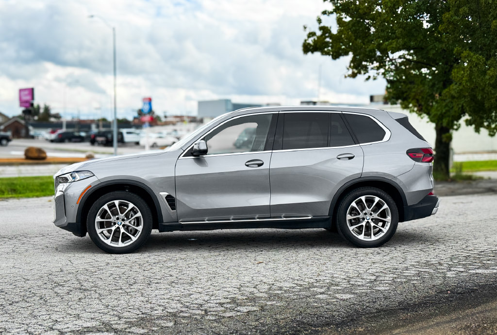 Used 2026 BMW X5 xDrive40i AWD/4WD image 5