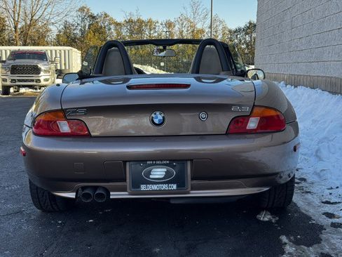 Used 2000 BMW Z3 2.5i RWD image 16