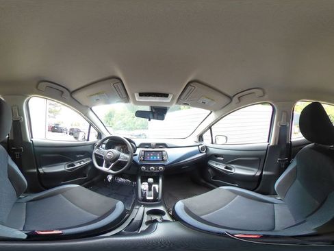 Used 2025 Nissan Versa SV FWD image 37