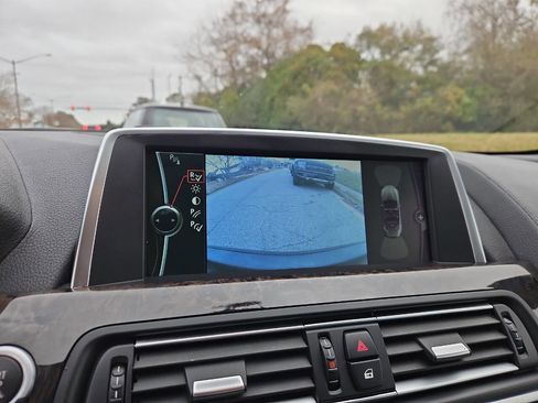 Used 2013 BMW 650i xDrive Convertible image 20