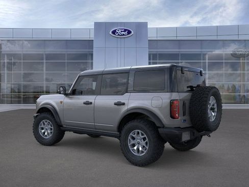 New 2025 Ford Bronco Badlands image 4