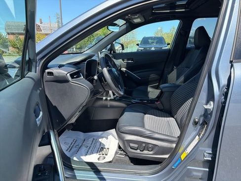 Used 2024 Toyota Corolla Cross AWD Hybrid image 12