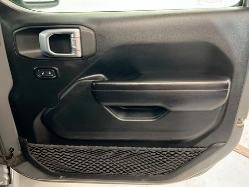 Used 2021 Jeep Wrangler Unlimited Rubicon image 23