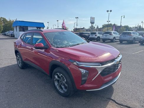 New 2026 Chevrolet Trax LT w/ LT Convenience Package image 5