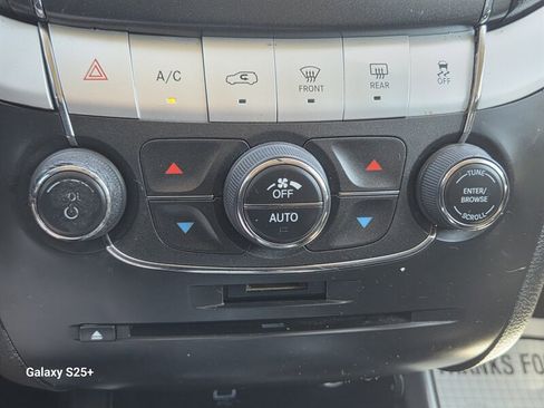 Used 2018 Dodge Journey GT FWD image 29