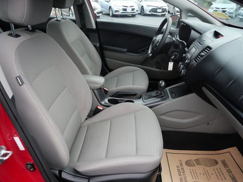 Used 2016 Kia Forte LX w/ LX Popular Plus Package image 18