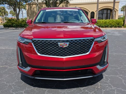 Certified 2024 Cadillac XT6 Premium Luxury w/ Technology Package FWD image 8