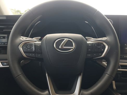 Used 2024 Lexus RX 350 FWD w/ Technology Package image 24