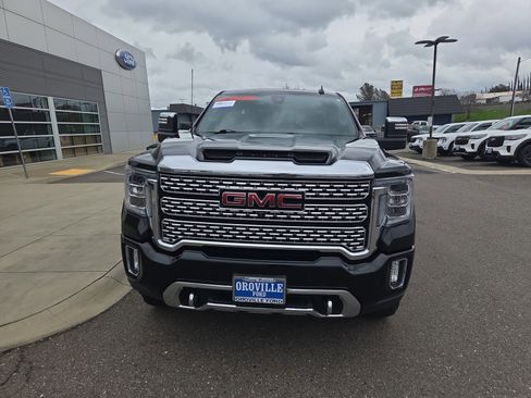 Used 2021 GMC Sierra 2500 Denali w/ Denali Black Diamond Edition image 8