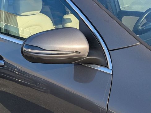 Used 2023 Mercedes-Benz GLA 250 4MATIC image 9