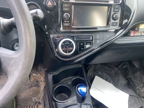 Used 2019 Toyota Prius C image 17