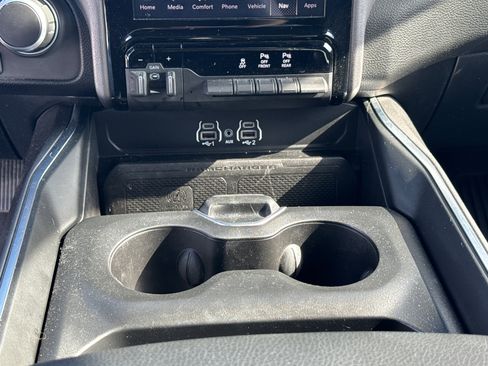 Used 2025 RAM 1500 Big Horn image 14